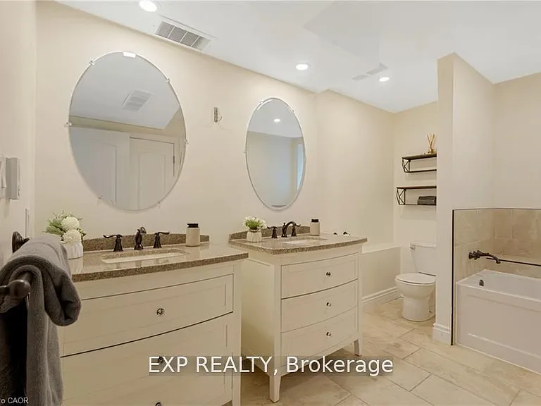 46 Herkimer St #2 — Photo 23