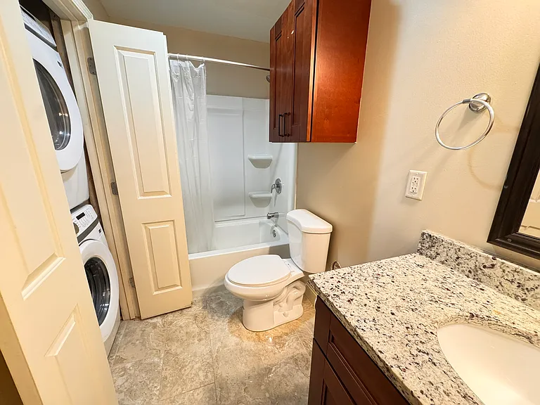 5100 Emerald Dr #13 — Photo 1