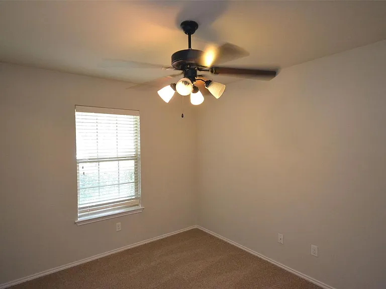 228 Falcon Ln — Photo 13