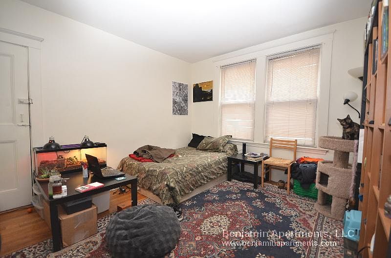 1st image of 15 Scottfield Rd #19