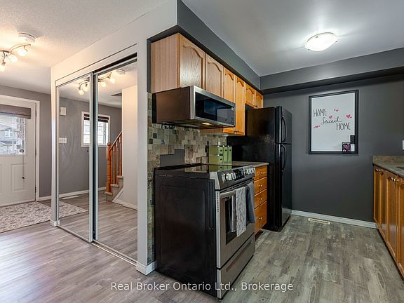 4th image of 44 Monarchy St