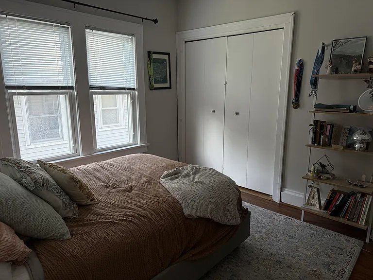 1638 Victoria Ave #1 — Photo 8