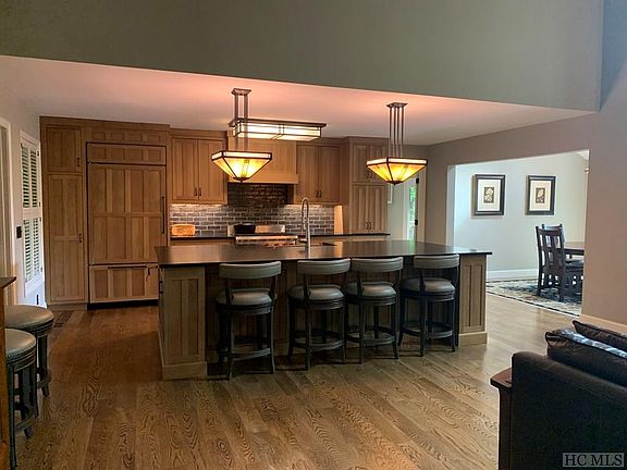 4th image of 35 Rock Creek Dr