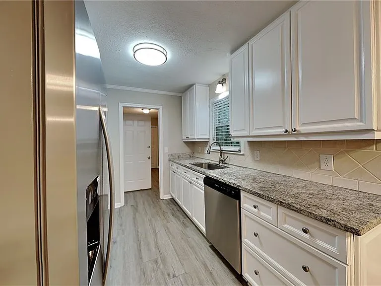 2090 Moccasin Way SW — Photo 6