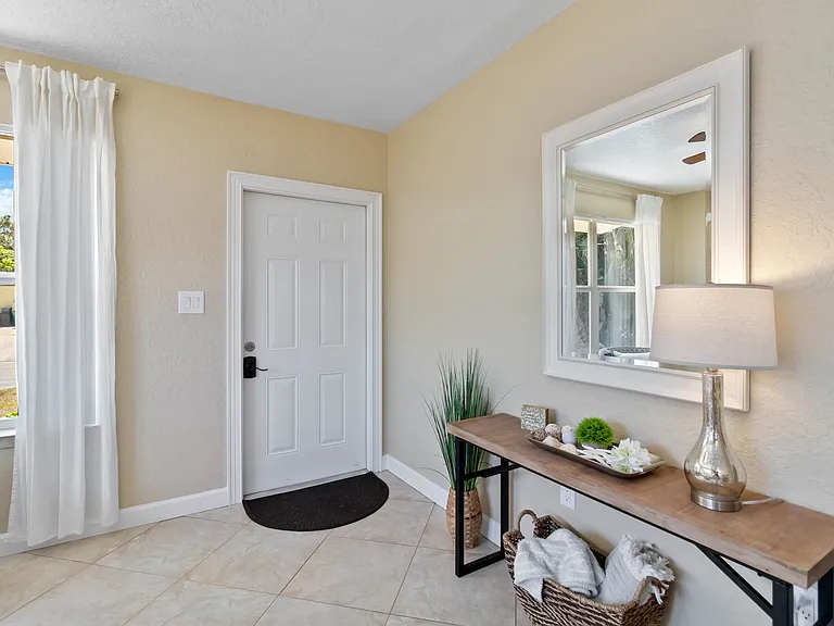 2908 Emory St — Photo 2