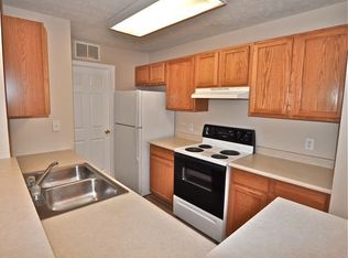 12584 Tennyson Ln APT 102, Carmel, IN
