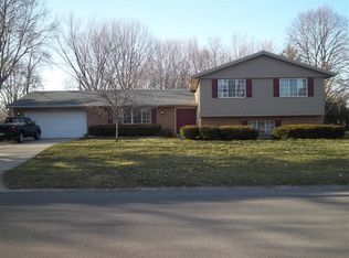 2127 Springmill Rd, Dayton, OH 45440