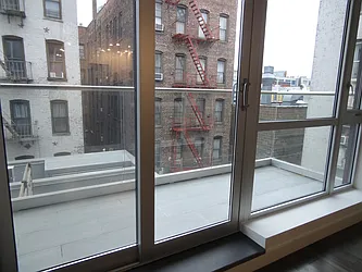 Rented by ER (DO NOT USE)