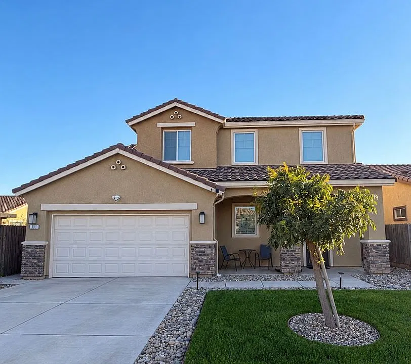 663 Pinelli Dr