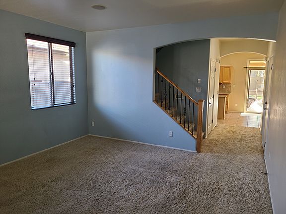 3rd image of 17375 W Jefferson St