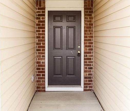 2nd image of 1814 Persimmon Grove Dr