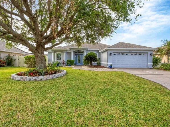 3226 44th Dr E, Bradenton, FL 34203