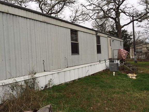 5th image of 283 Lake View Dr