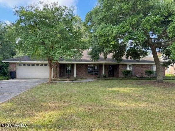 6028 S Vista Dr, Gulfport, MS 39507