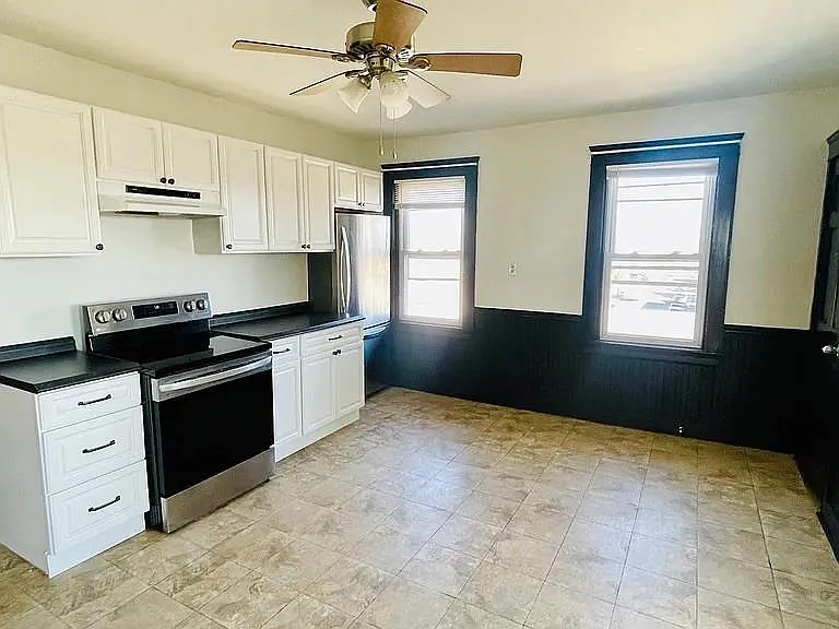 10 Arlington St #3