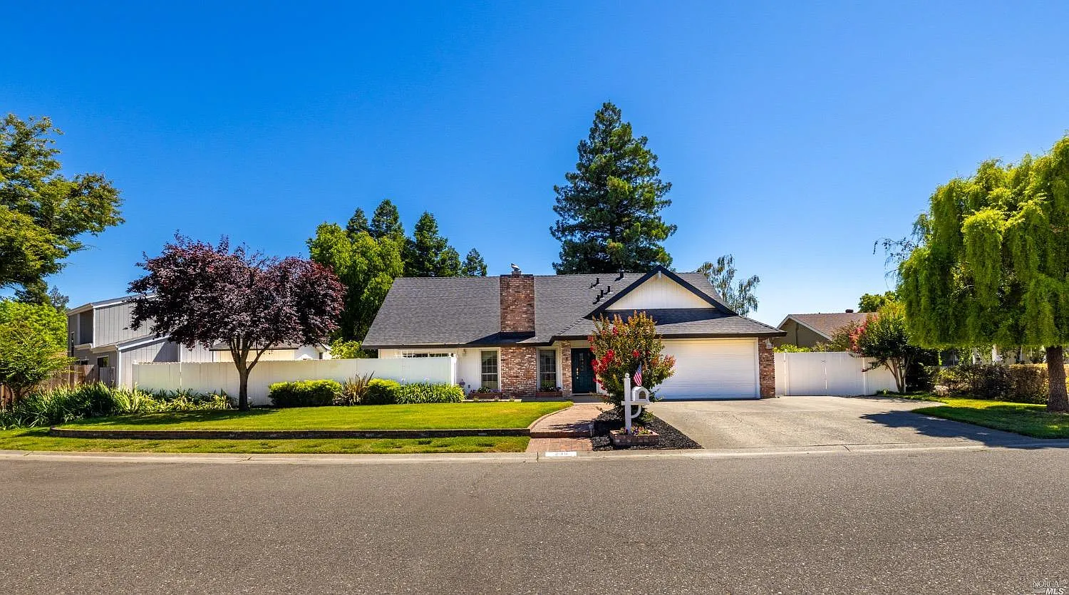 235 Sycamore Drive photo 1
