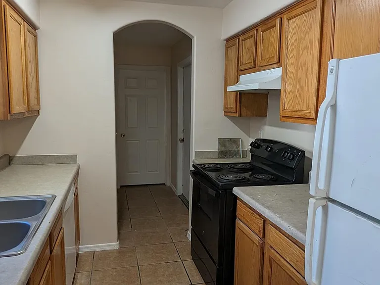 392 E Dirklay Ave — Photo 10