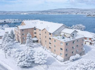 4 Beck Blvd #307, Penetanguishene, ON L9M2H3