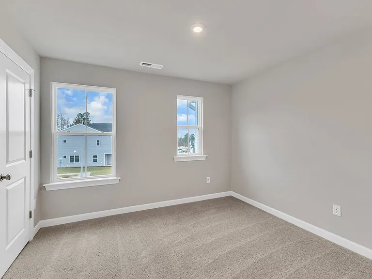 804 Montague Ave — Photo 33