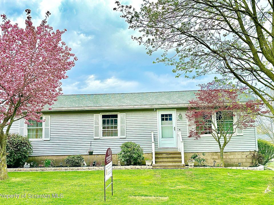 1st image of 6 Joan Dr