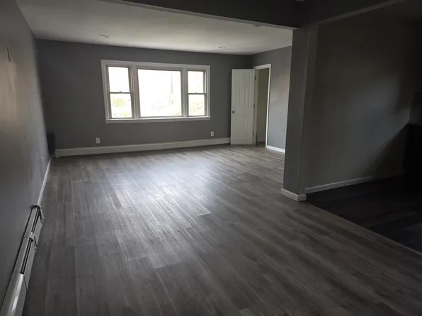 73 Saint Pauls Avenue image 3 of 11