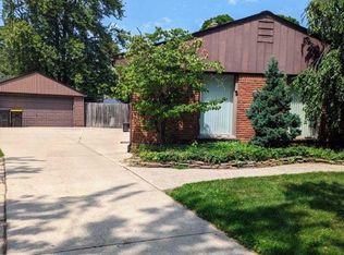 2304 Norwood Ct, Trenton, MI 48183