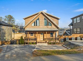 2832 Sequoia Rd, Pigeon Forge, TN 37863