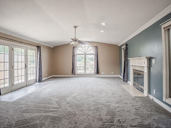3rd image of 1107 Valleyway Dr