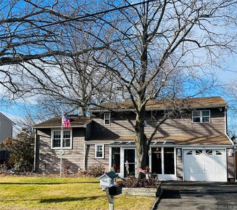 38 Riviera Drive, Selden, NY, 11784