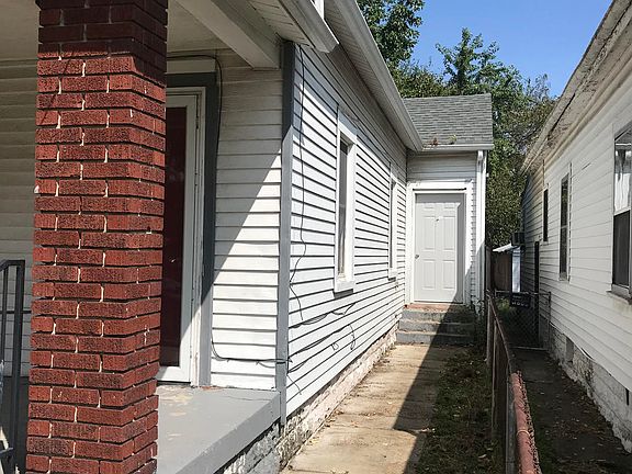 3rd image of 3131 Bank St