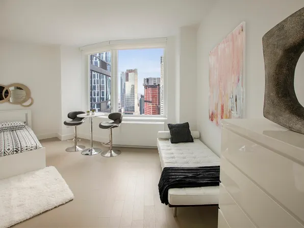 86 Fleet Place image 2 of 23