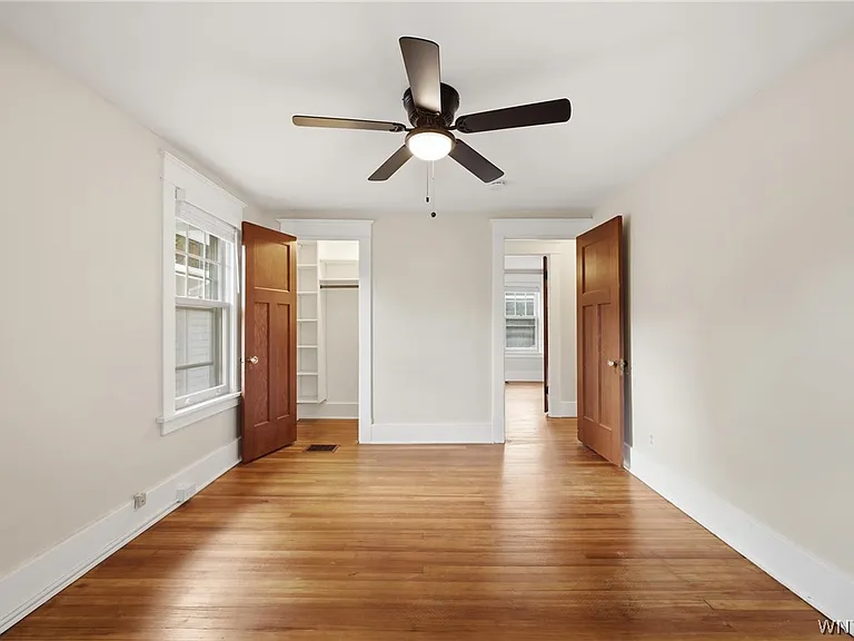 259 California Dr — Photo 17