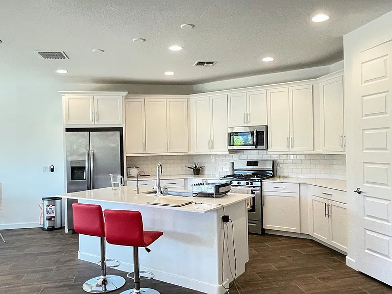 1547 W Corral Rd — Photo 14