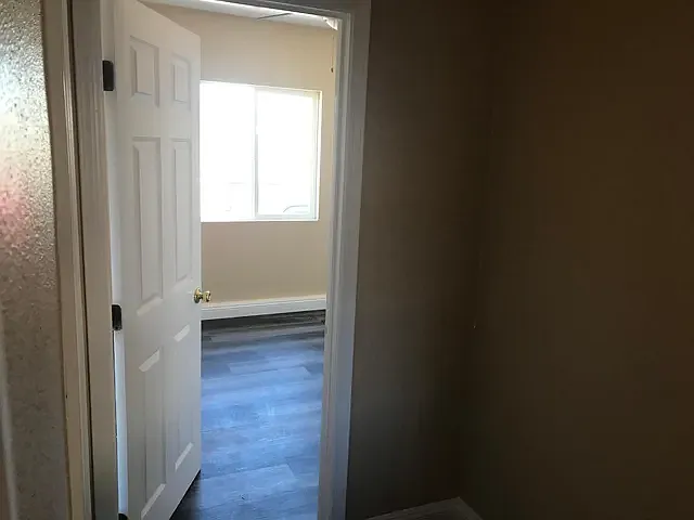 2 bed, 700 sqft, $2,200 — Photo 4