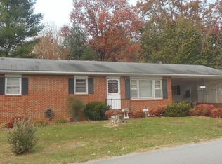 153 Little Stoney Creek Rd, Elizabethton, TN 37643