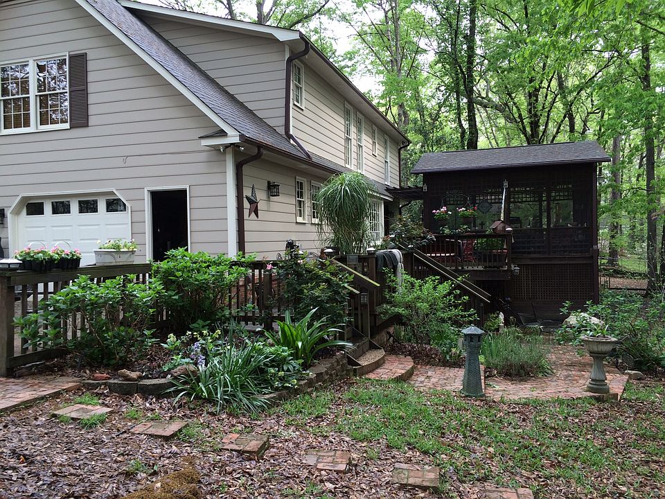 2nd image of 1310 Quail Valley W