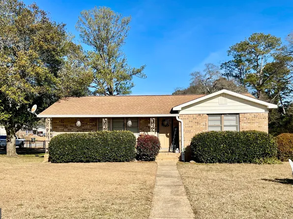 106 Lady Elaine Dr, Lagrange, GA 30241