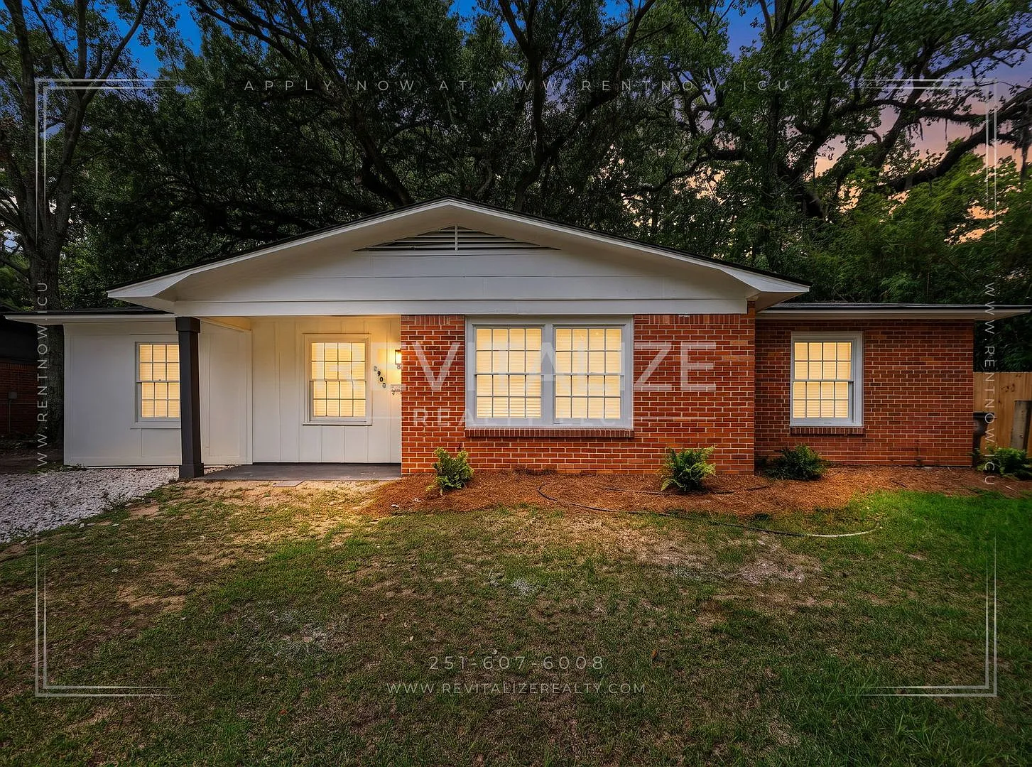 4BR Brick/Wood Charm Porch + Carport — Photo 1