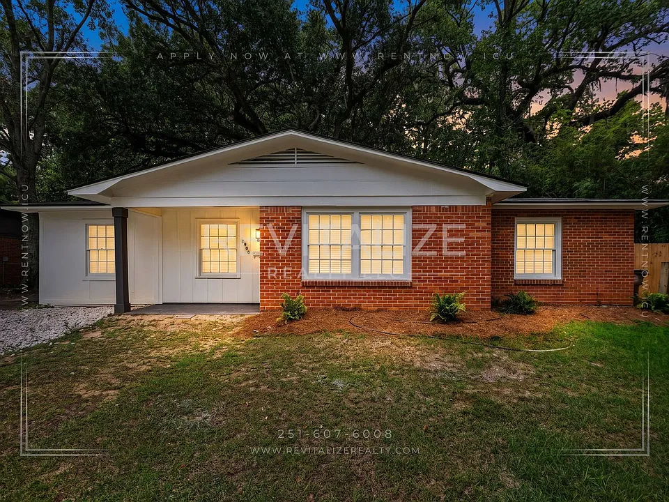 2900 Lott Dr