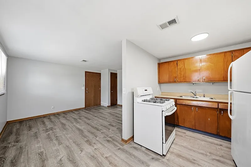 5430 Ervin St #4