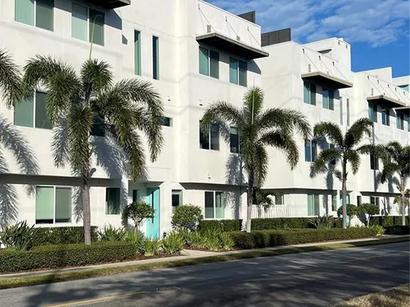 3100 W Paul Ave #8, Tampa, FL 33611