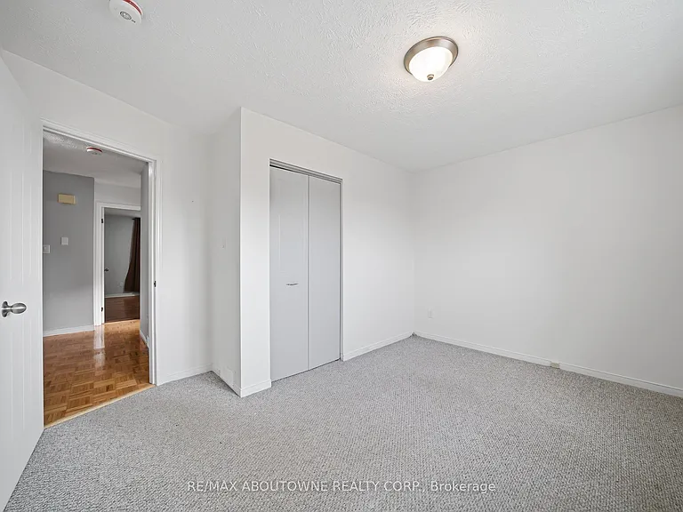 146 Bankside Dr N #UPPER — Photo 14