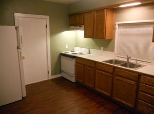 604 N Jackson St, Hutchinson, KS 67501