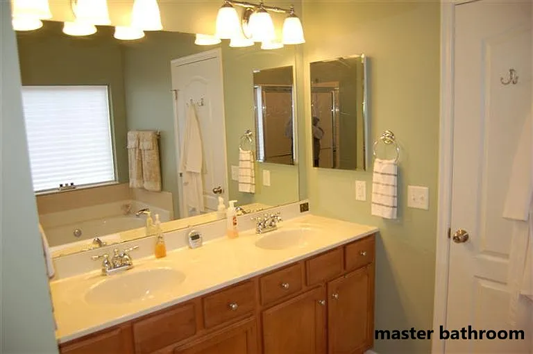 10210 Hamlet Ct — Photo 19