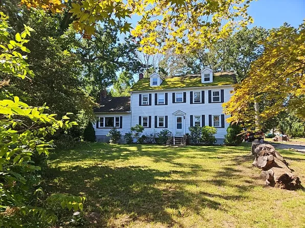 4 Magnolia Rd, Pemberton, NJ 08068