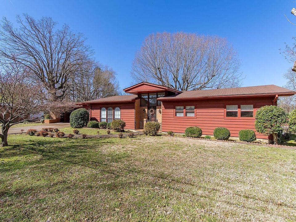1st image of 265 Carrington Dr