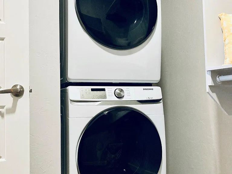 Washer/dryer in-unit