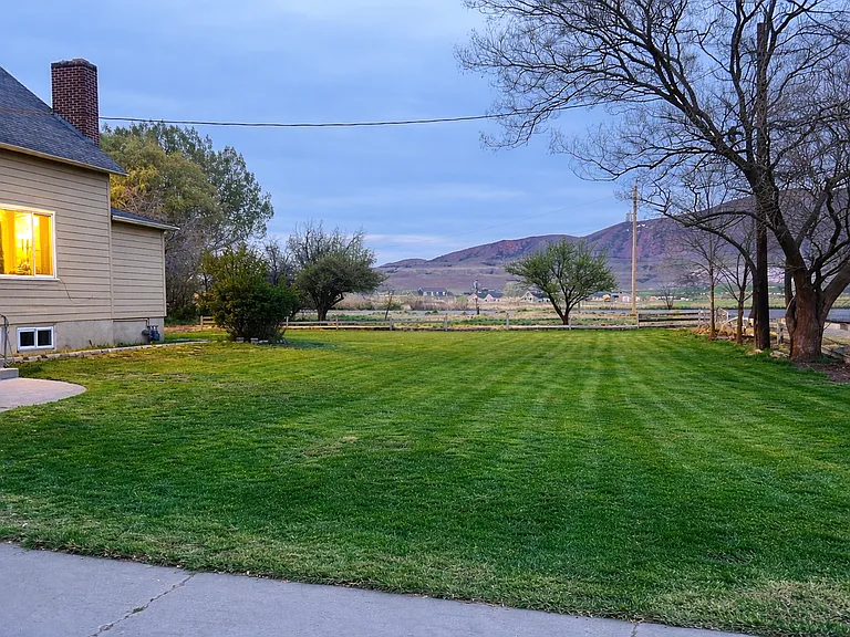 13275 N 4400 W — Photo 10