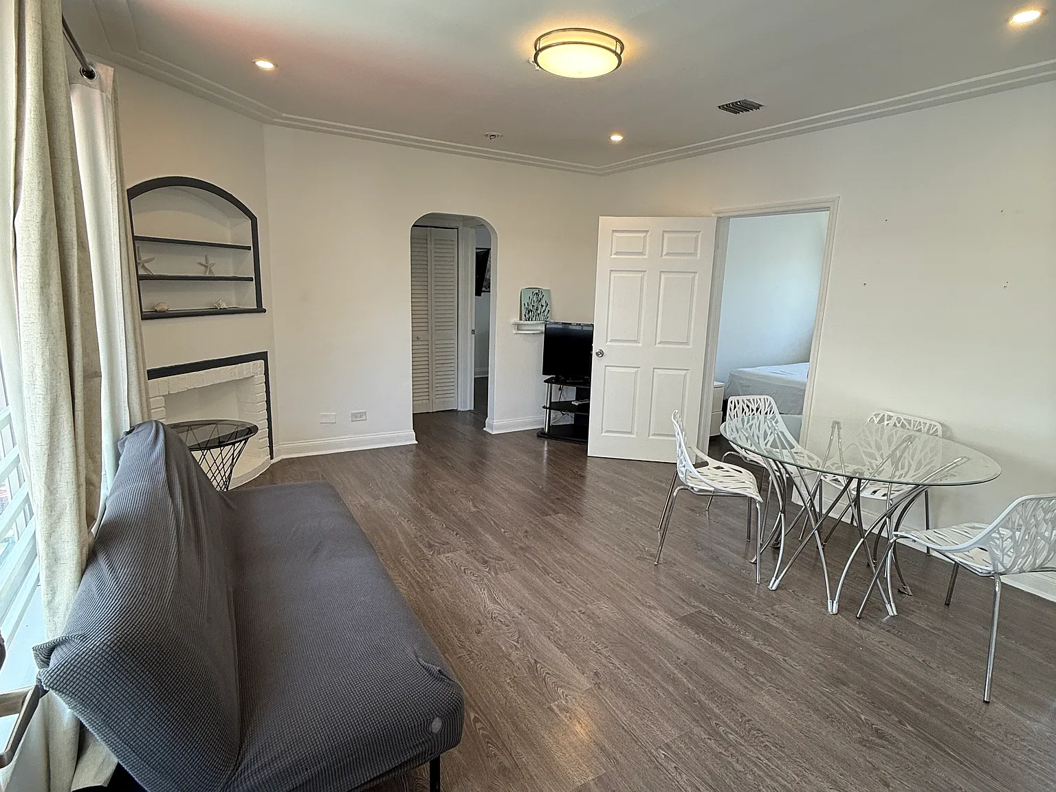 2 bed, 650 sqft, $2,750 — Photo 3