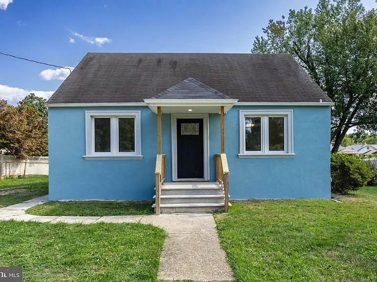 417 Yale Ave — Photo 1